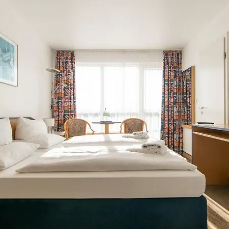 Strandhotel Bansiner Hof 호텔