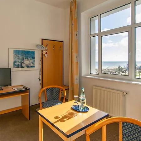 호텔 Strandhotel Bansiner Hof