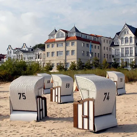 Strandhotel Bansiner Hof 호텔 제바트헤링스도르프